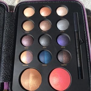 SEPHORA BAKED LUXURY EYE AND FACE PALETTE. NWT